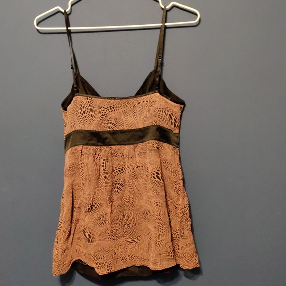 3/ $25 Express top - Picture 3 of 6